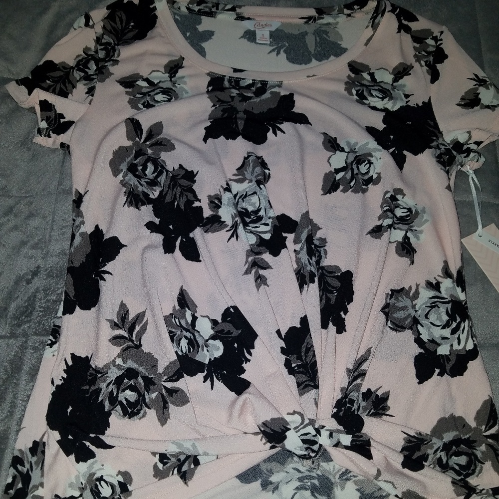 Candies short sleeve floral top